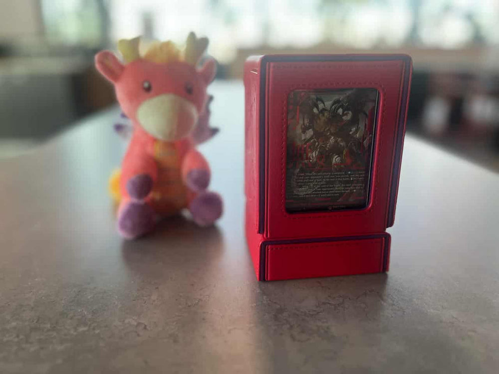 Erika + Gabwelius / Nao + Sybilt Deck Box